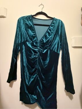 Velvet Ruched Long Sleeve Mini Dress - Teal